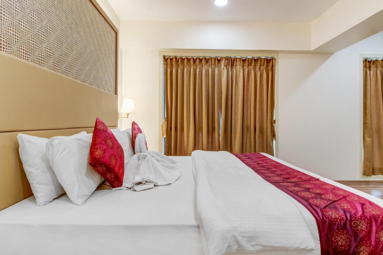 Hotel Grand Mookambika Navi Mumbai Exterior foto