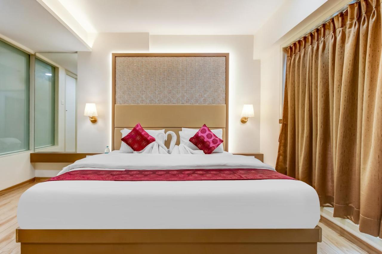 Hotel Grand Mookambika Navi Mumbai Exterior foto